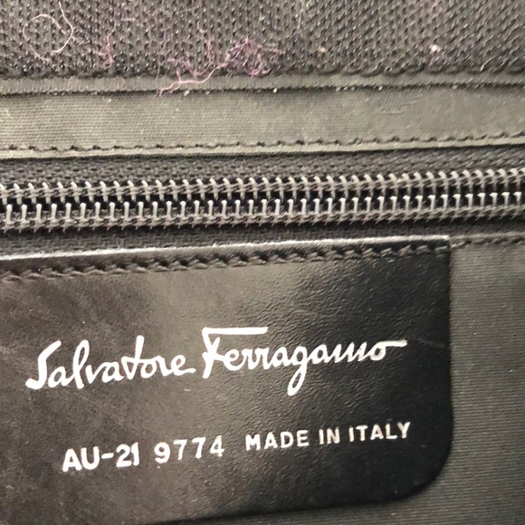 VINTAGE SALVATORE FERRAGAMO BLACK MESSENGER BAG - Picture 1 of 6